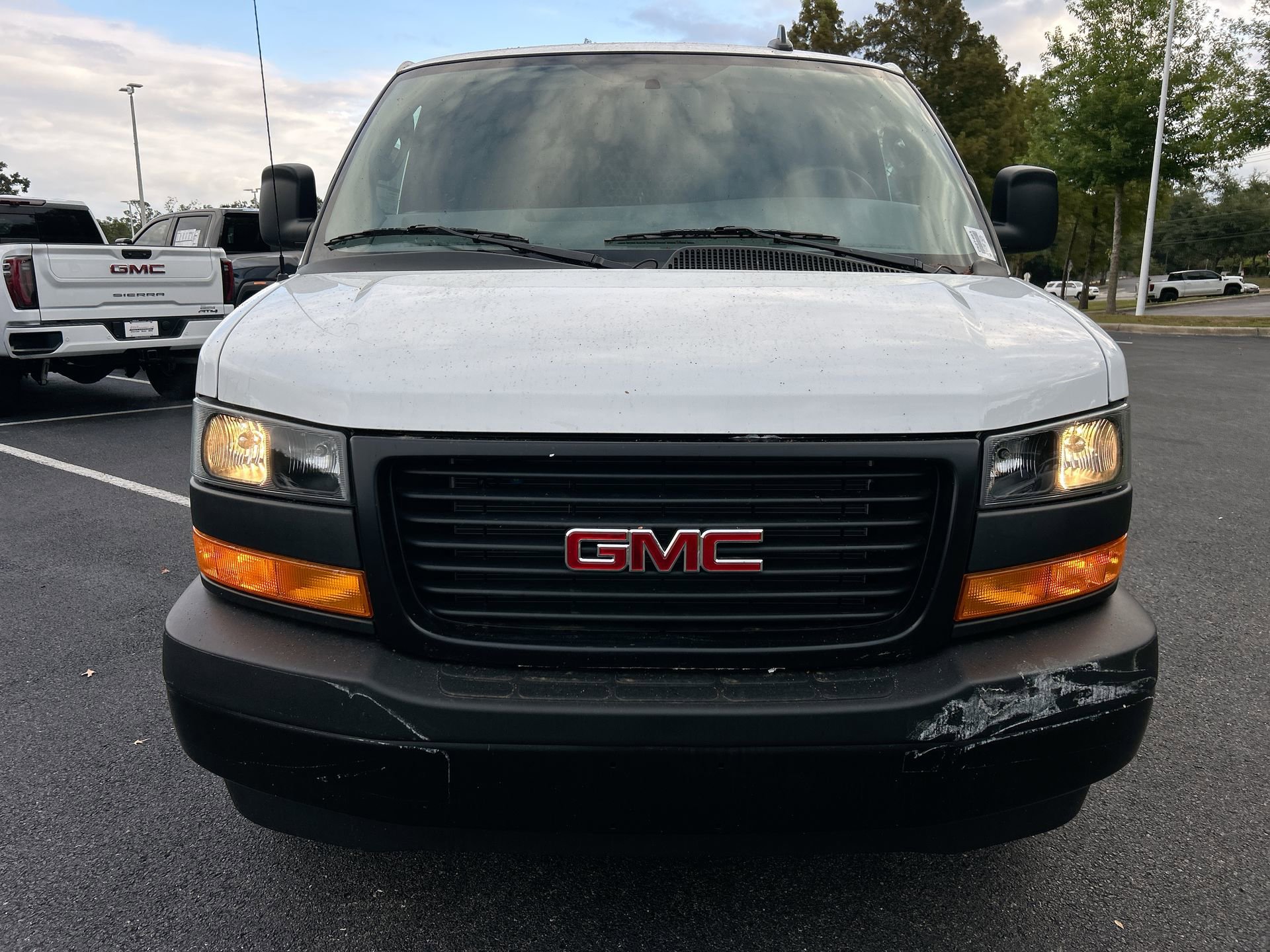 GMC Savana Cargo Van 1WT