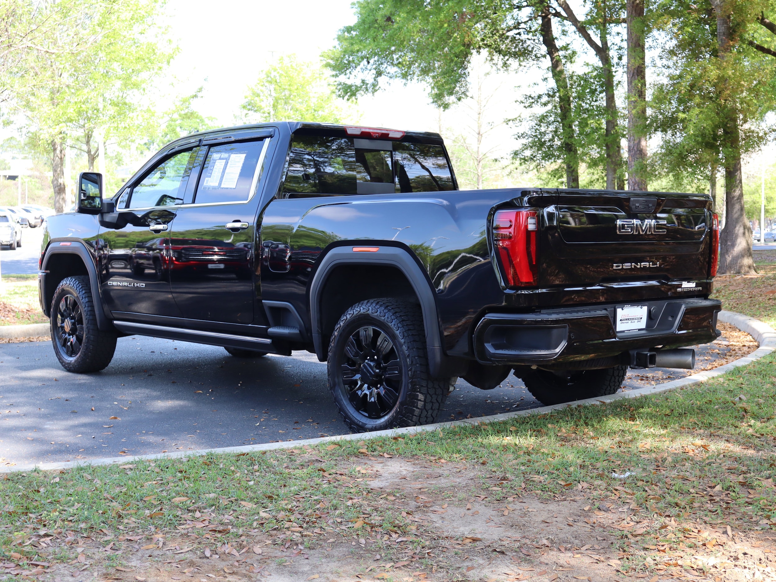 2025 GMC Sierra 2500HD Denali Ultimate photo 5