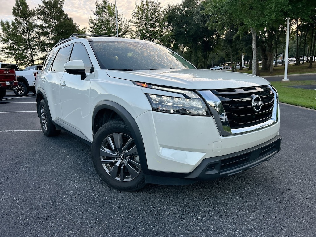 Used 2024 Nissan Pathfinder SV SUV