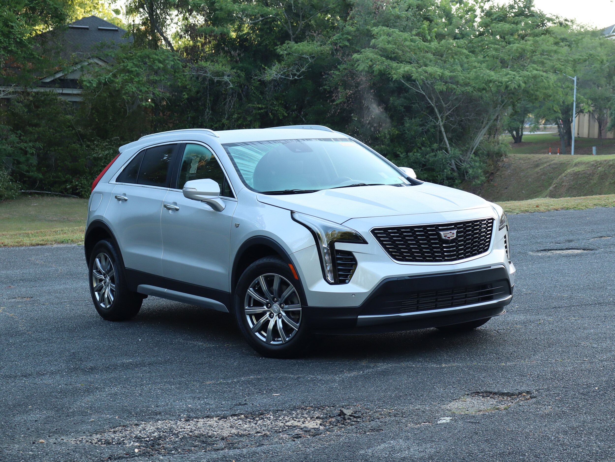 2022 CADILLAC XT4 FWD Premium Luxury photo 3