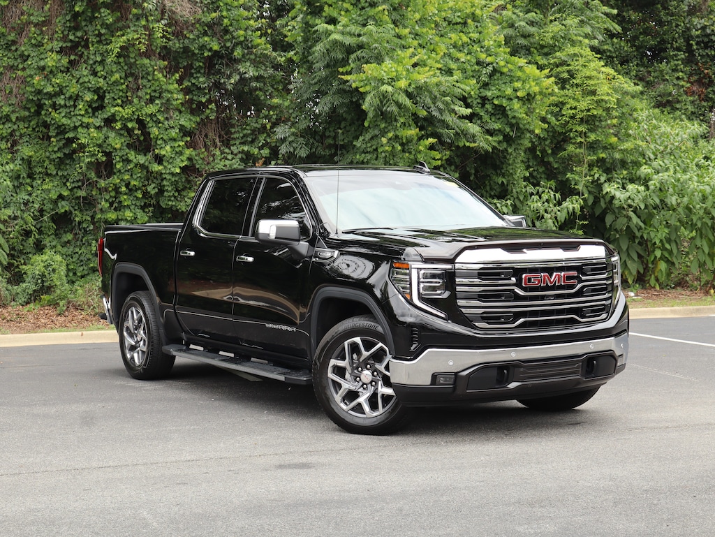 Used 2025 GMC Sierra 1500 SLT Pickup