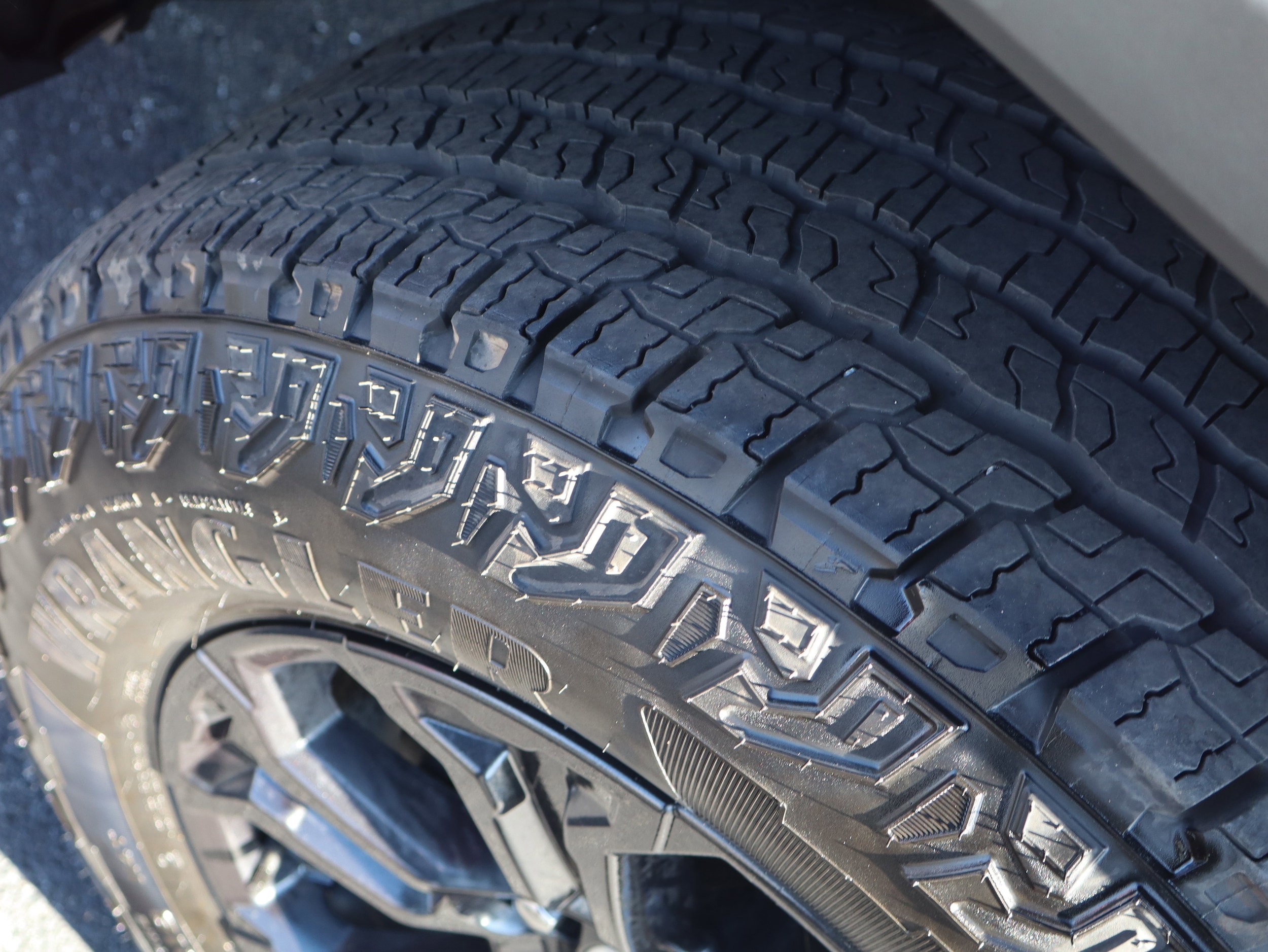 2024 GMC Canyon 2WD Elevation photo 3