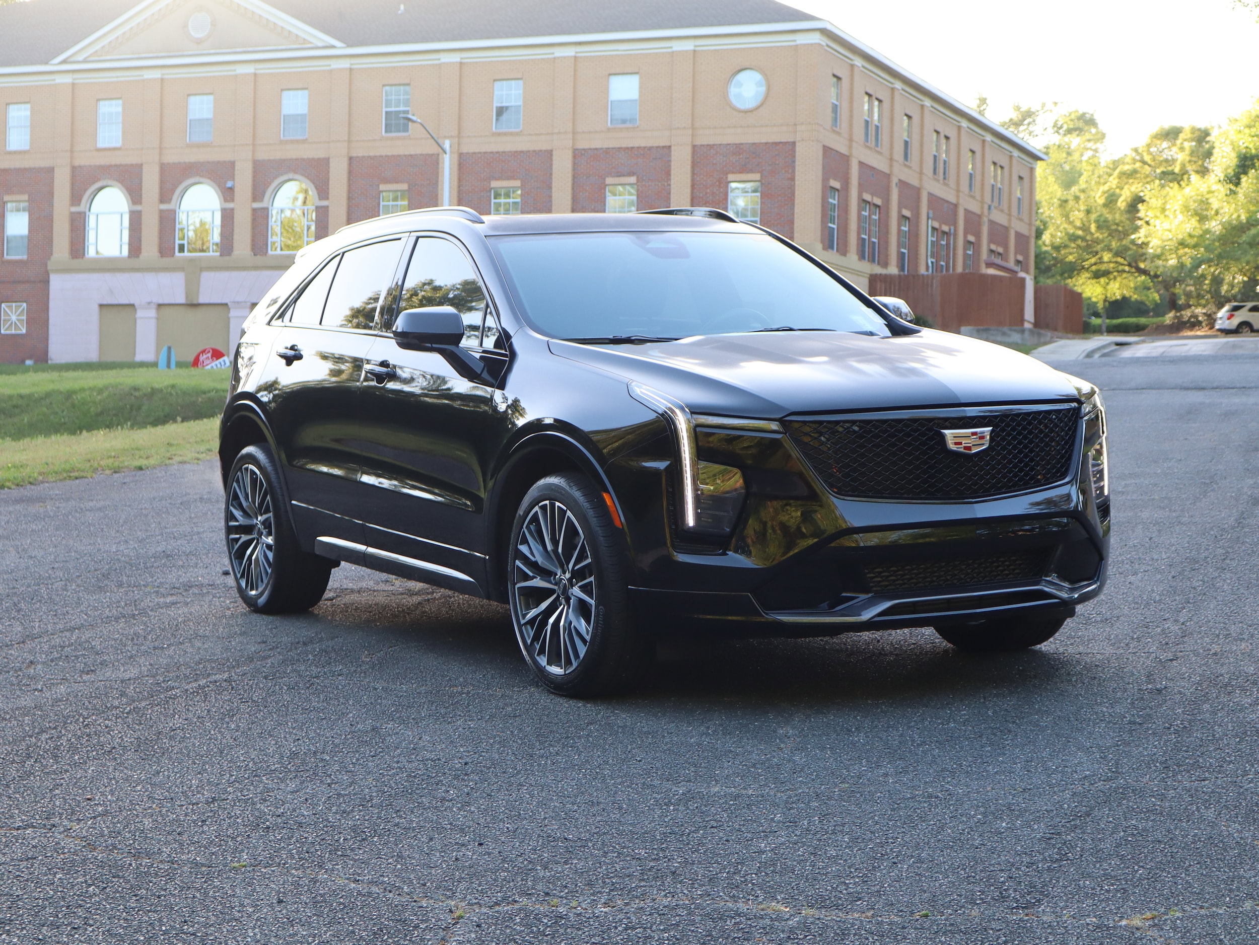 2024 CADILLAC XT4 FWD Sport photo 3