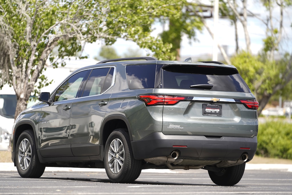Used 2023 Chevrolet Traverse LT Leather SUV