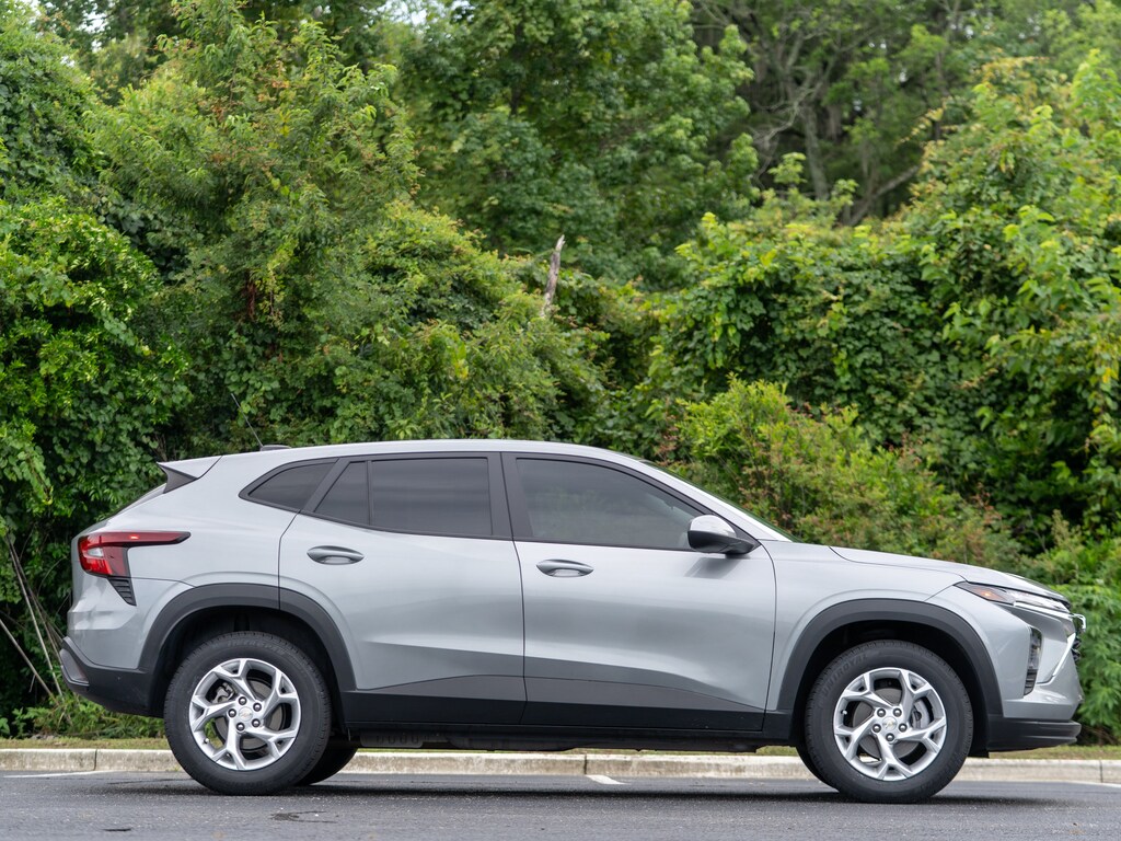 Used 2025 Chevrolet Trax LS SUV