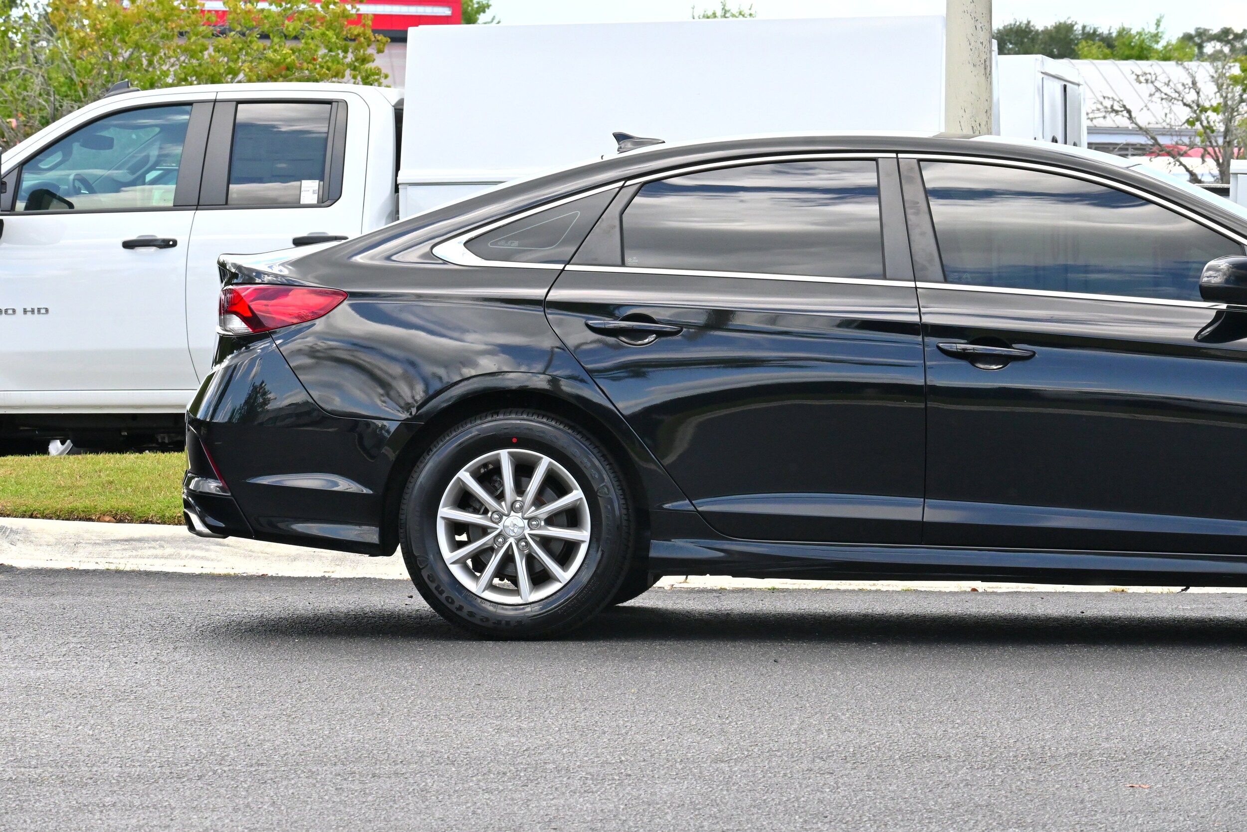 2018 Hyundai Sonata SE photo 2