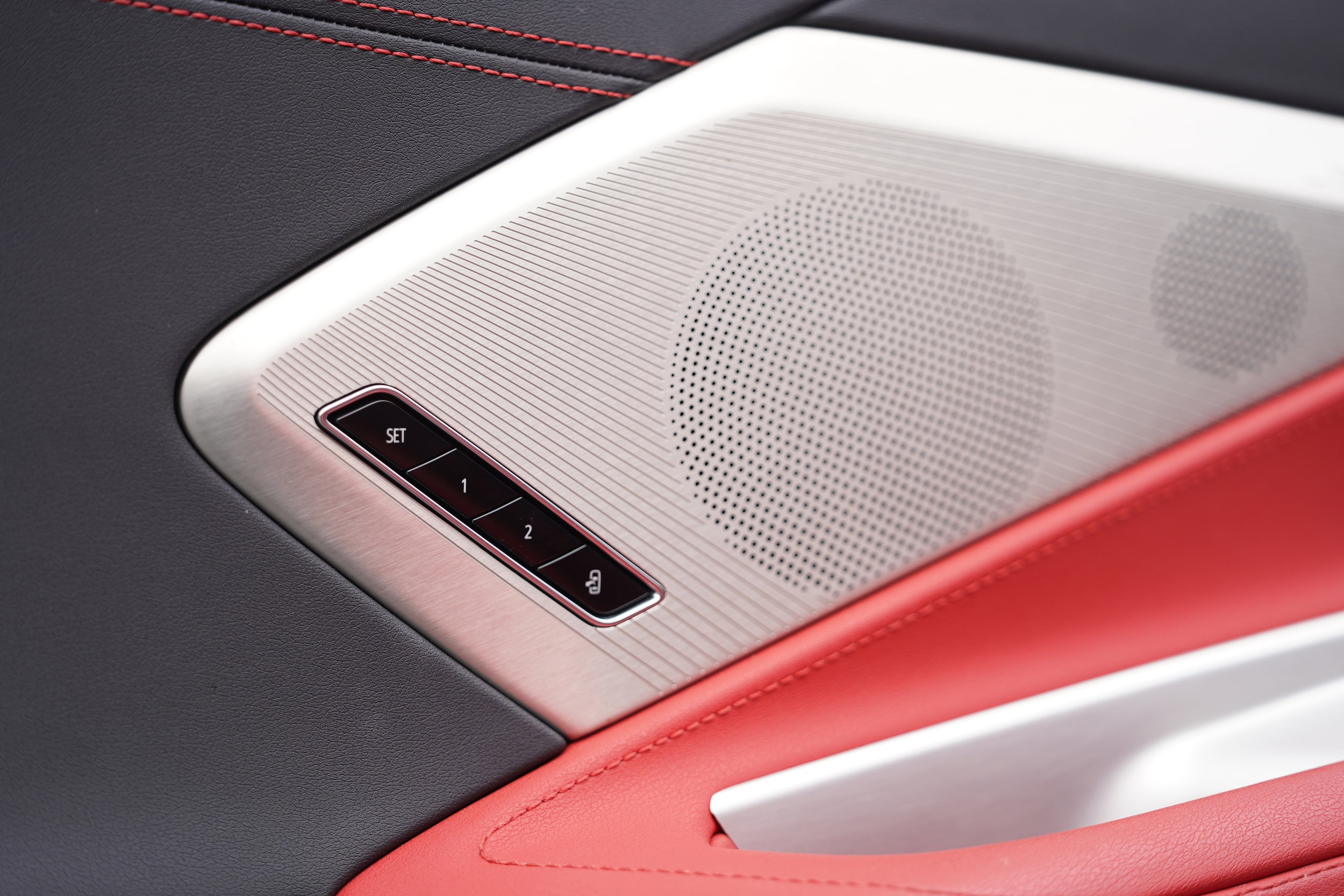 2025 Chevrolet Corvette 2LT photo 3