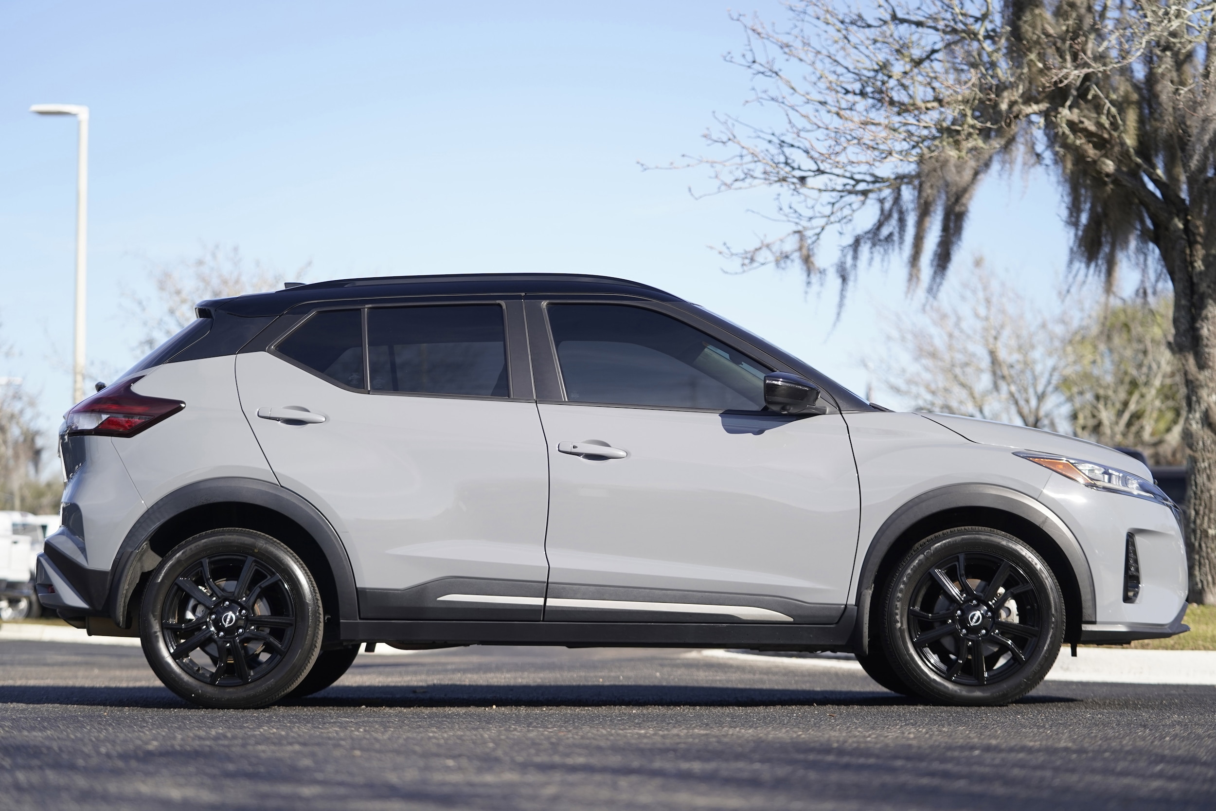 2023 Nissan Kicks SR photo 6