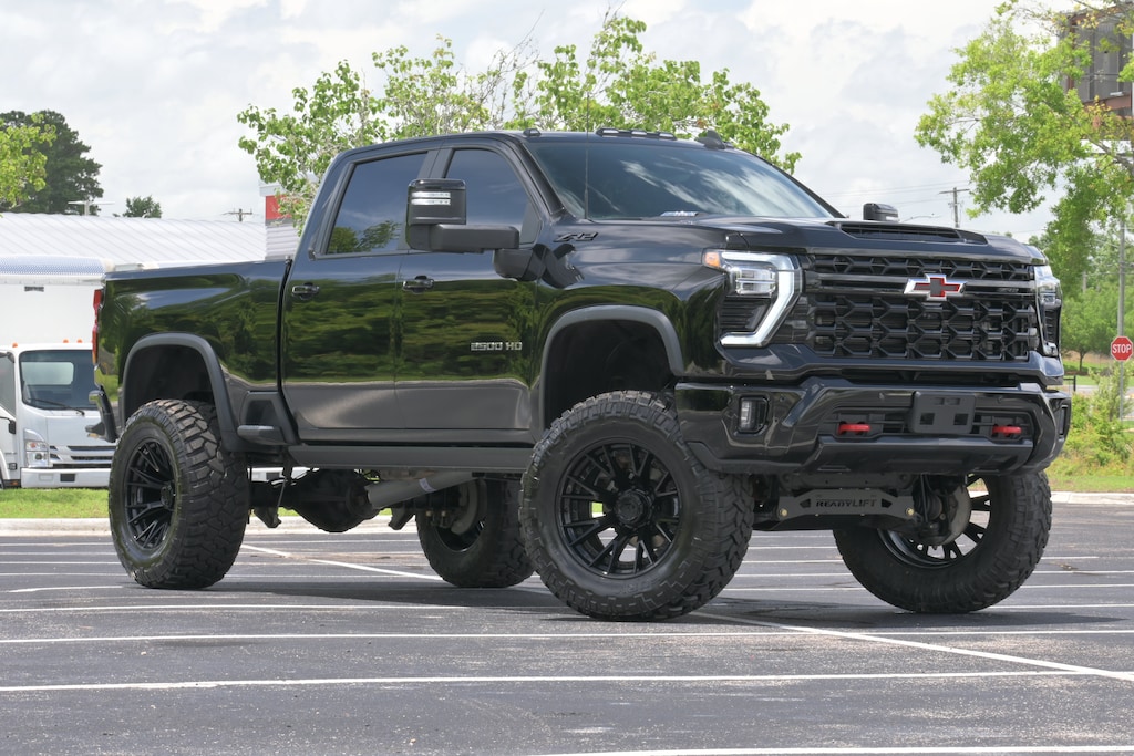 Used 2025 Chevrolet Silverado 2500HD ZR2 Pickup