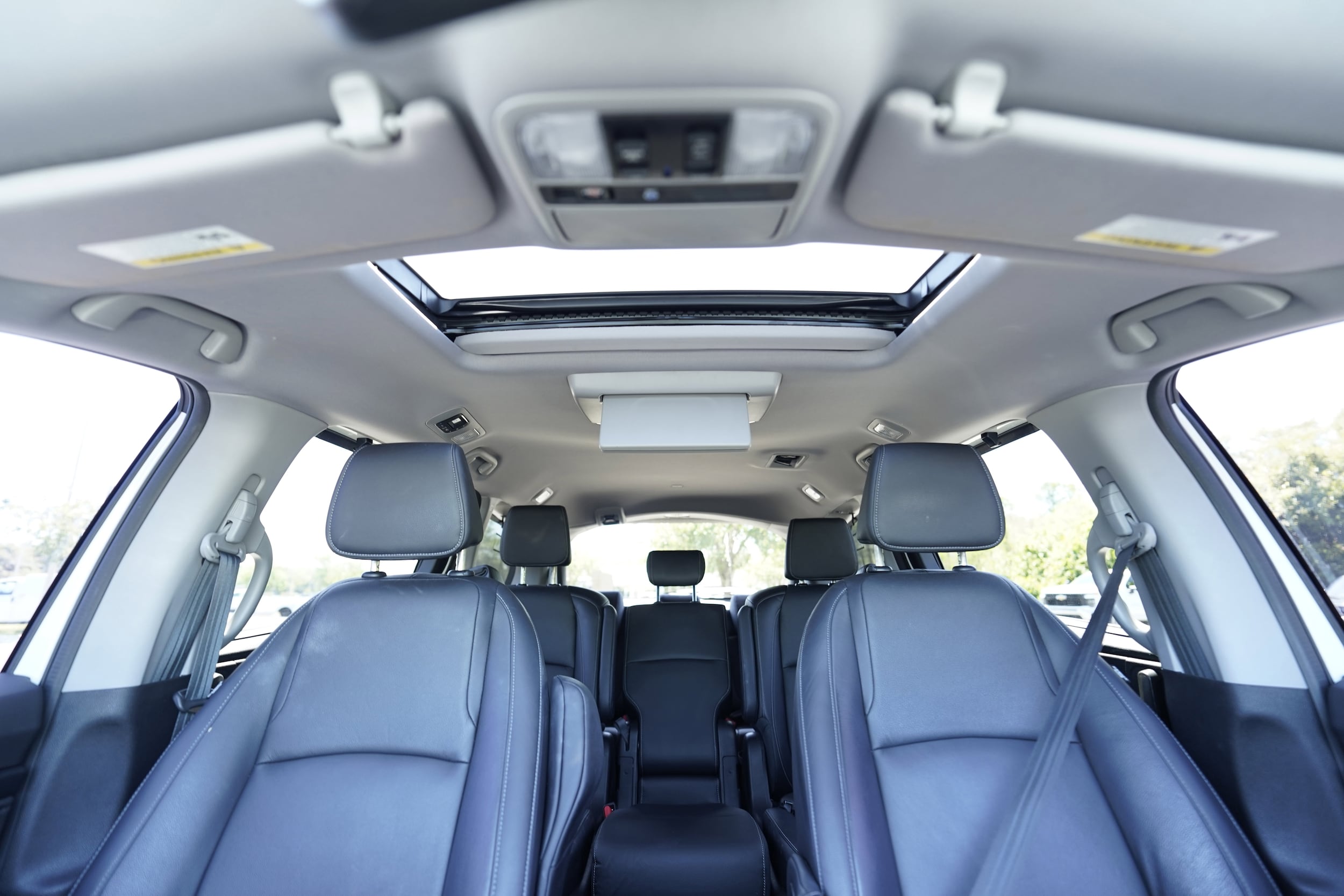 2024 Honda Odyssey Touring photo 3