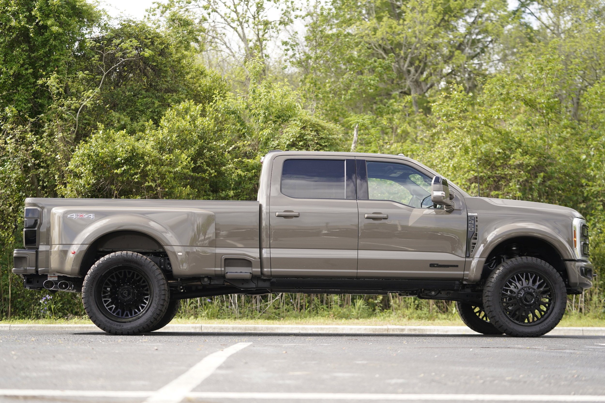 2026 Ford Super Duty F-450 DRW King Ranch photo 5