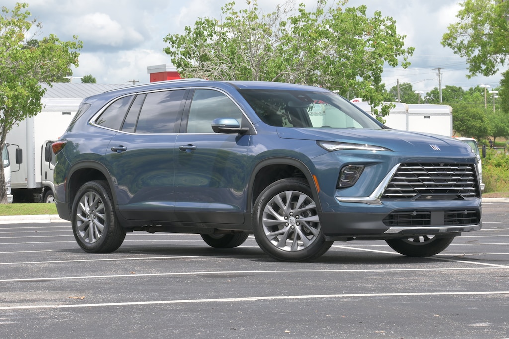 Used 2025 Buick Enclave Preferred SUV