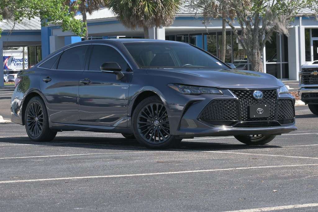 Used 2021 Toyota Avalon Hybrid XSE Sedan