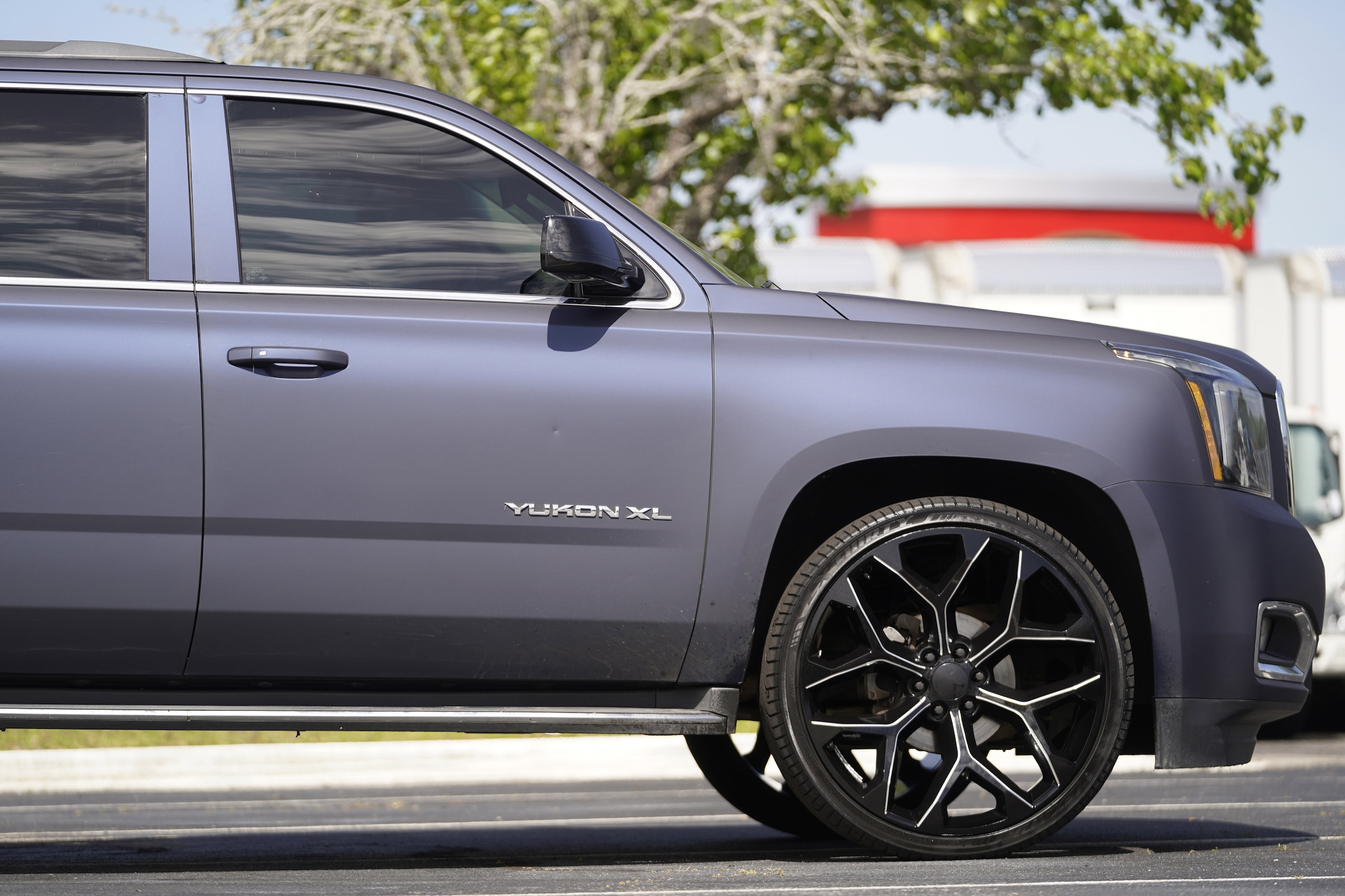 2016 GMC Yukon XL SLT photo 5