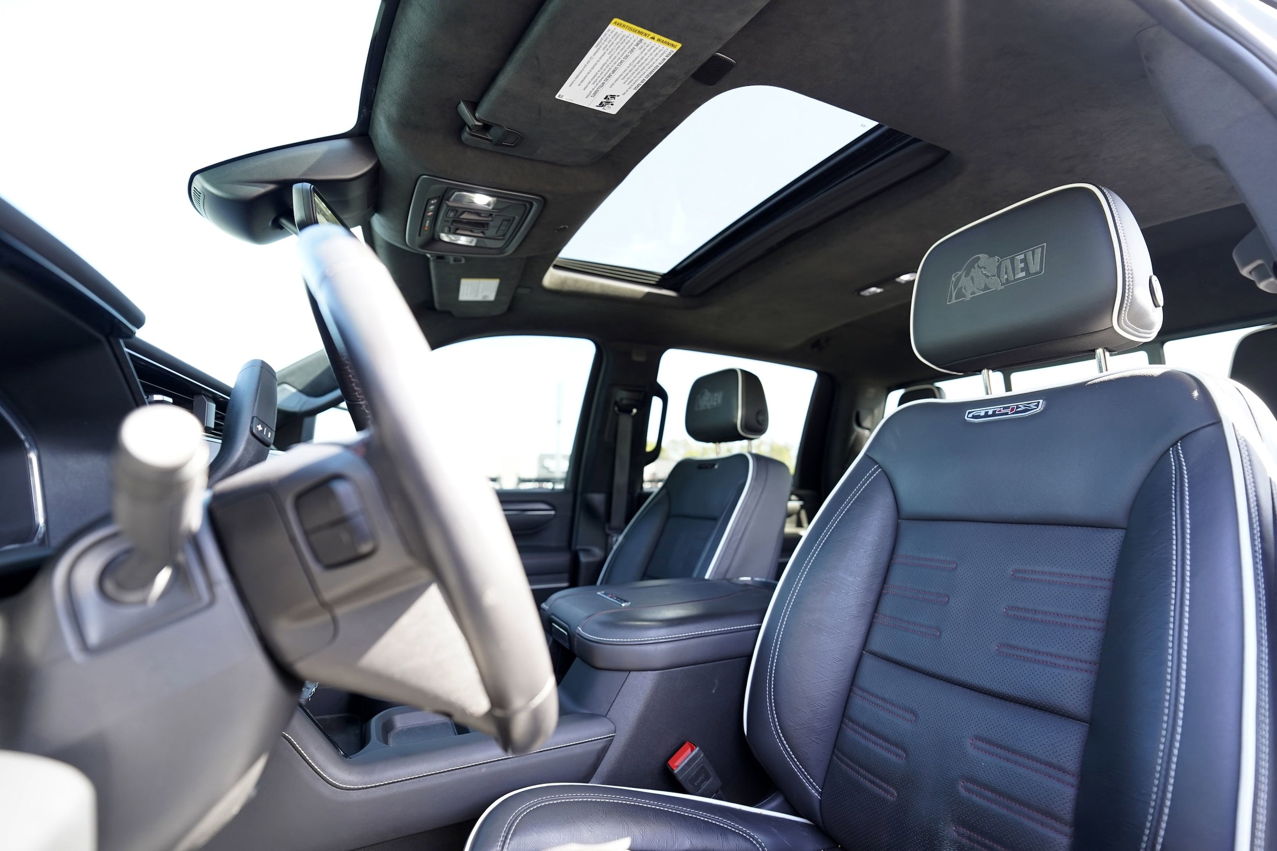 2024 GMC Sierra 2500HD AT4X AEV photo 3