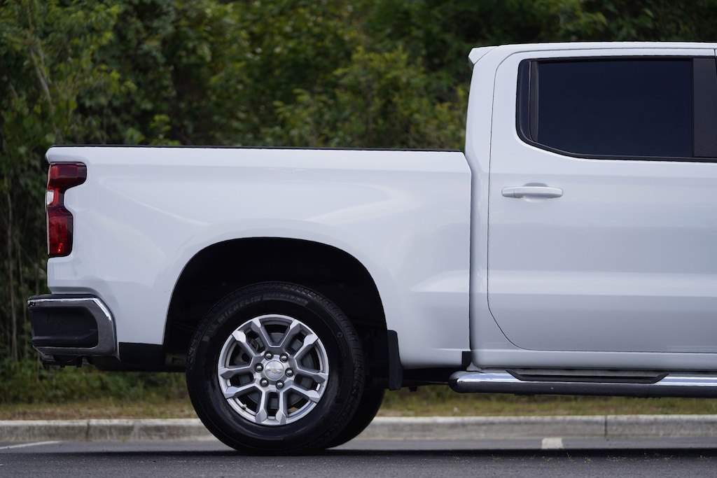 Used 2022 Chevrolet Silverado 1500 LT Pickup