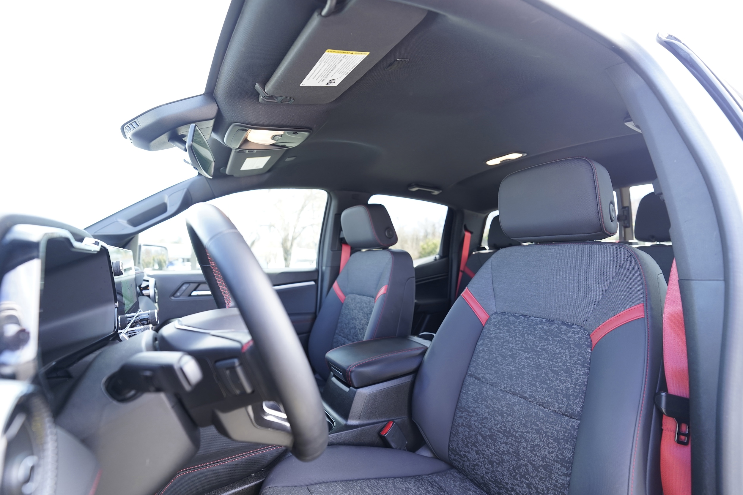 2024 Chevrolet Colorado 4WD Z71 photo 3