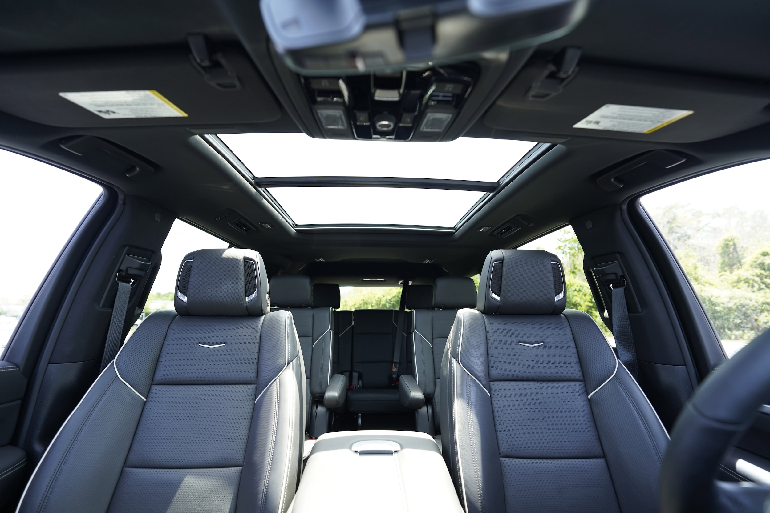 2025 CADILLAC Escalade 4WD Sport photo 6