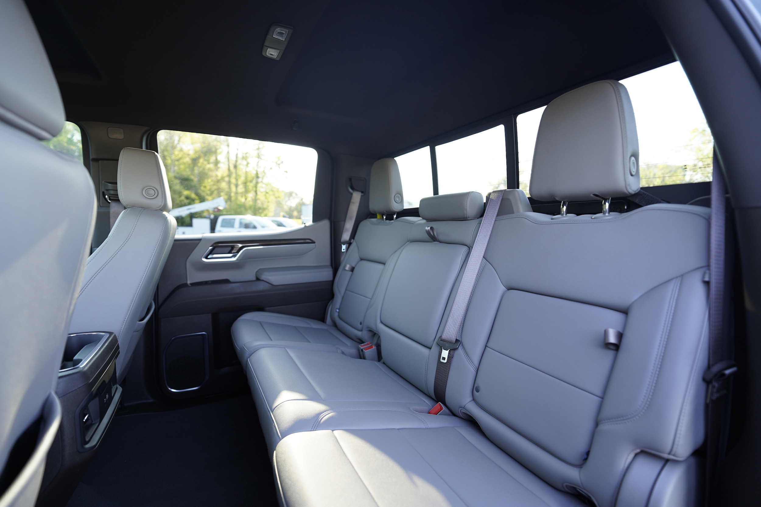 2025 Chevrolet Silverado 1500 LT Trail Boss photo 3