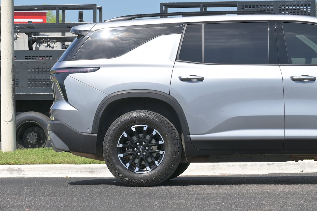 Used 2024 Chevrolet Traverse AWD Z71 SUV