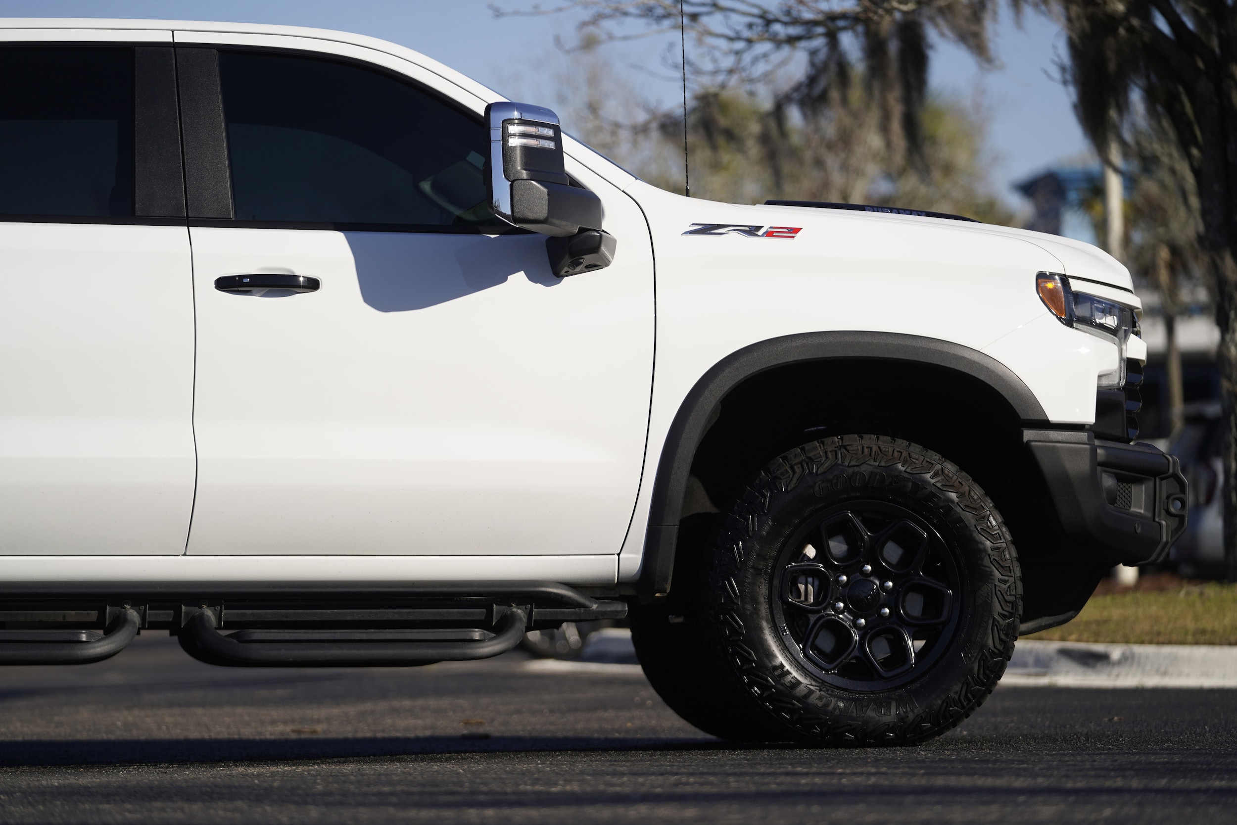 2024 Chevrolet Silverado 1500 ZR2 photo 4