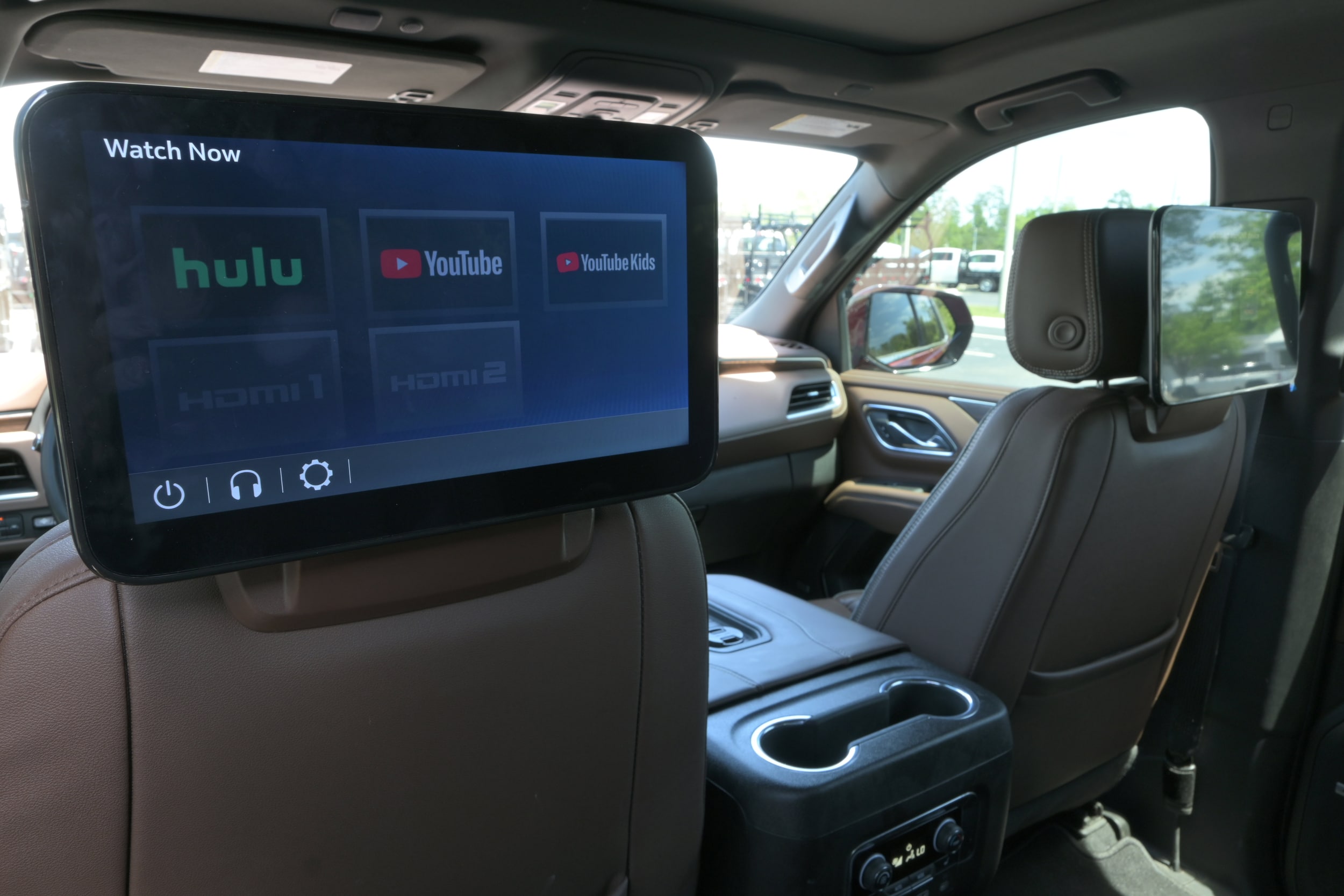 2023 Chevrolet Tahoe High Country photo 3