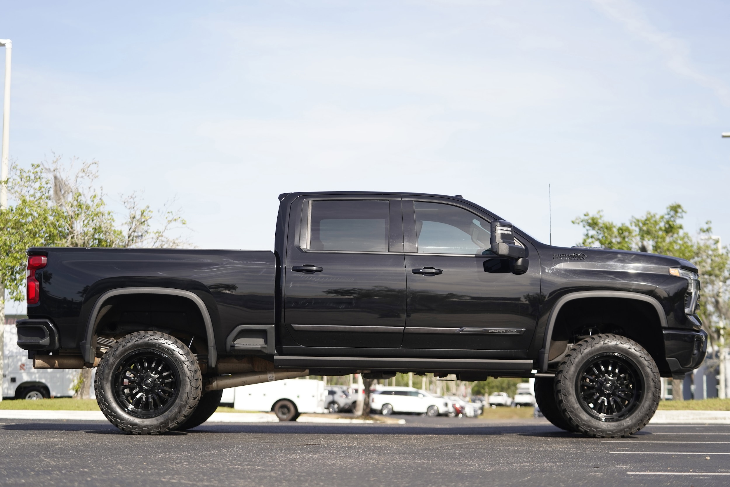 2024 Chevrolet Silverado 2500HD High Country photo 5
