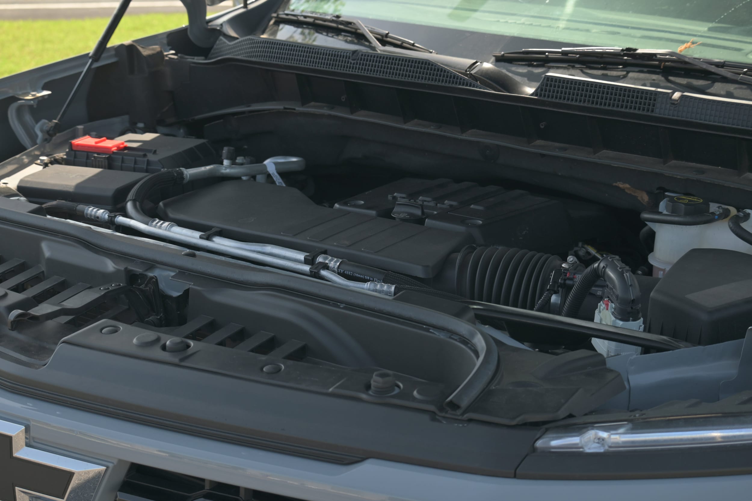 2025 Chevrolet Silverado 1500 RST photo 6