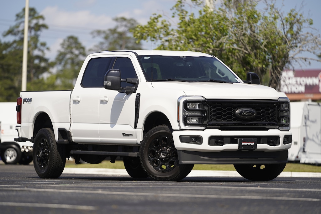 Used 2025 Ford Super Duty F-350 SRW LARIAT Pickup