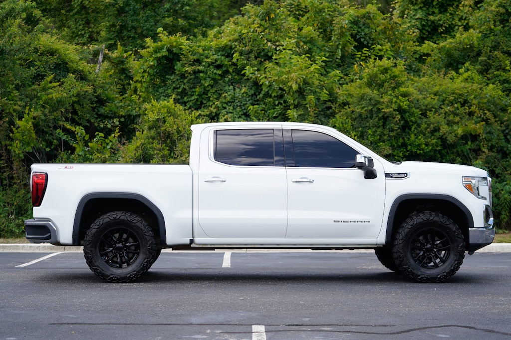 Used 2021 GMC Sierra 1500 SLT Pickup