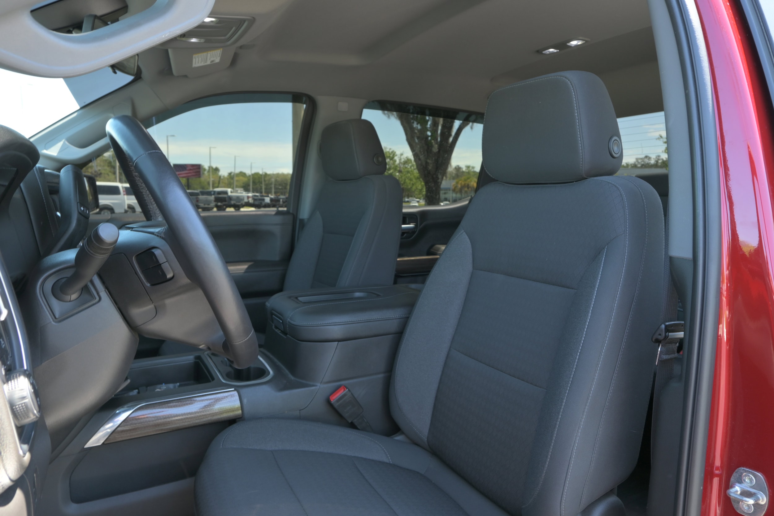 2022 Chevrolet Silverado 1500 LTD RST photo 3