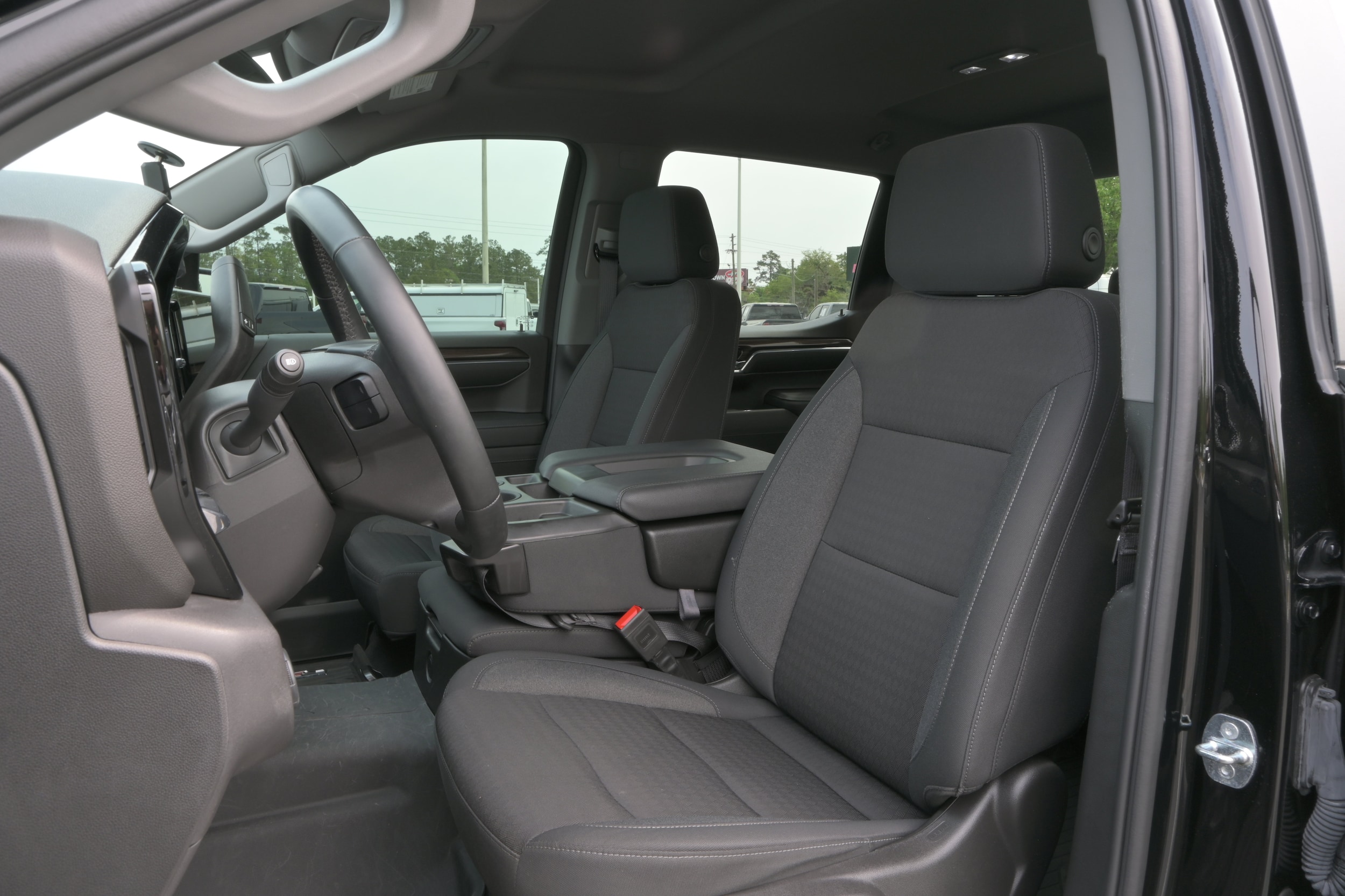 2023 Chevrolet Silverado 1500 LT Trail Boss photo 3