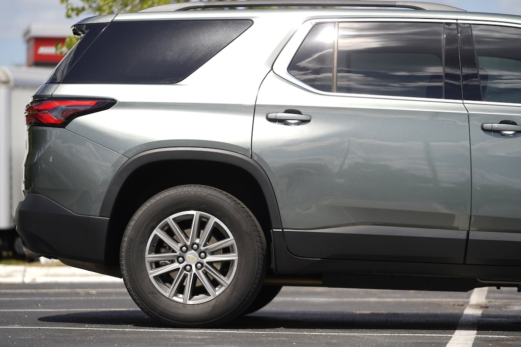 Used 2023 Chevrolet Traverse LT Leather SUV