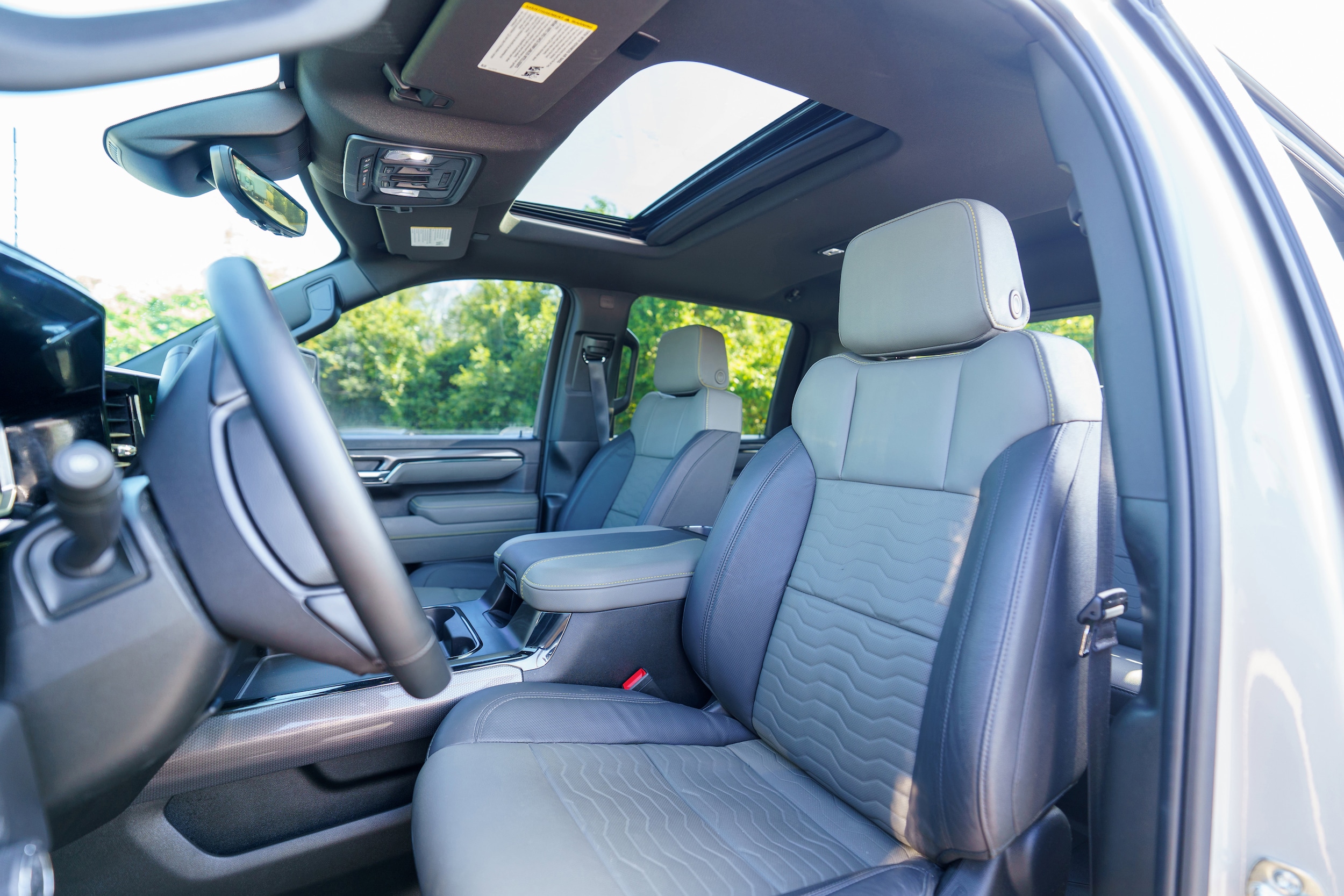 2026 Chevrolet Silverado 2500HD ZR2 photo 3