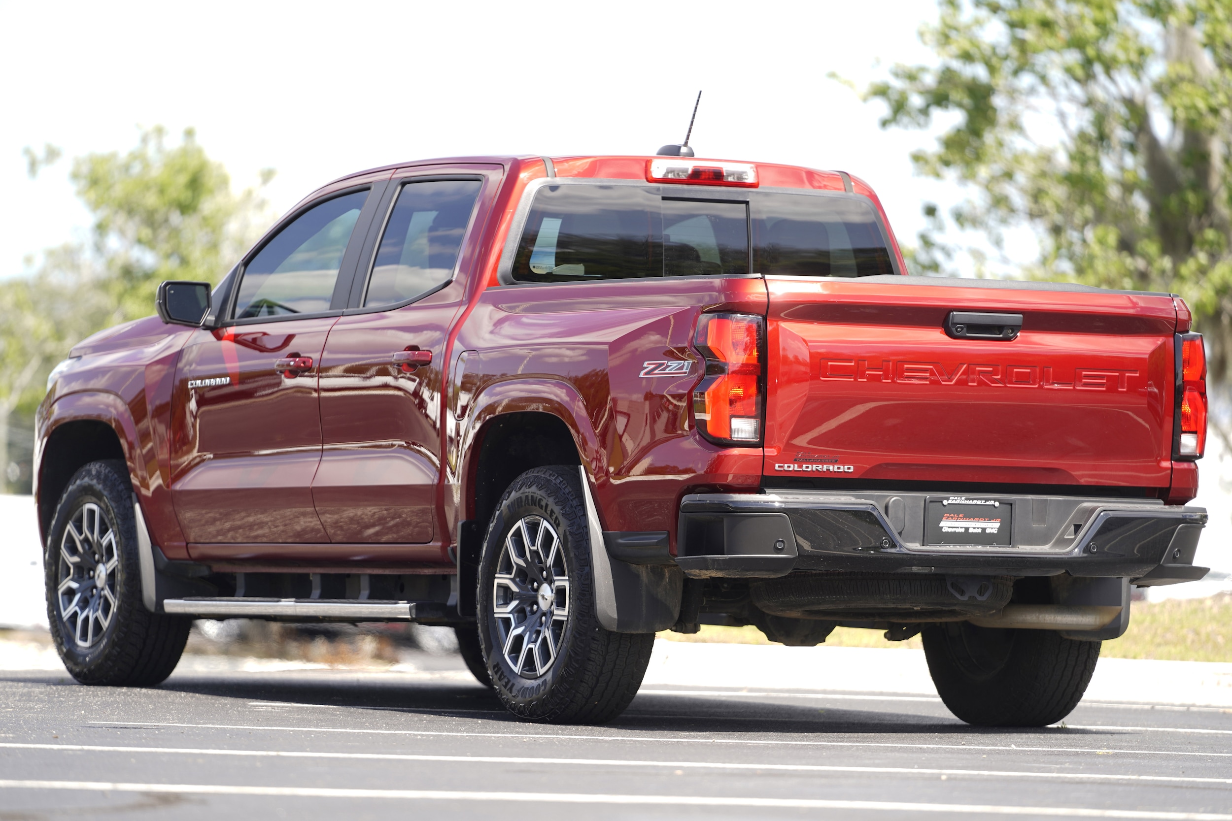 2024 Chevrolet Colorado 4WD Z71 photo 2