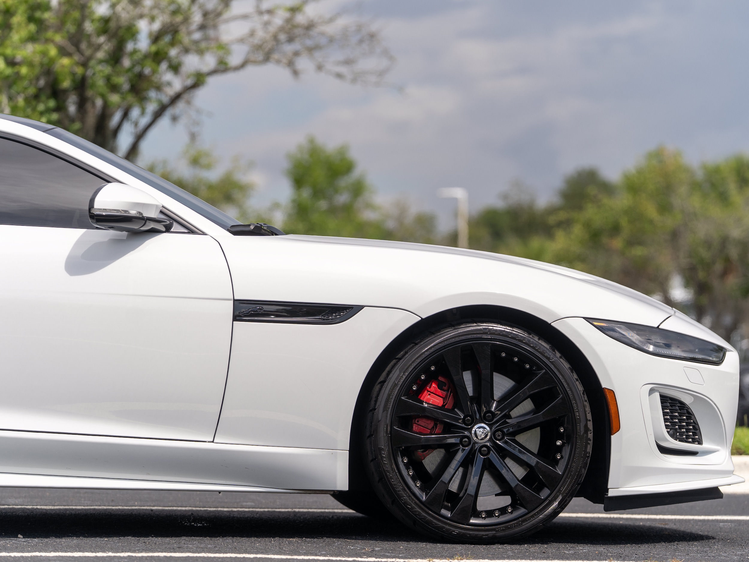 2024 Jaguar F-TYPE R-Dynamic