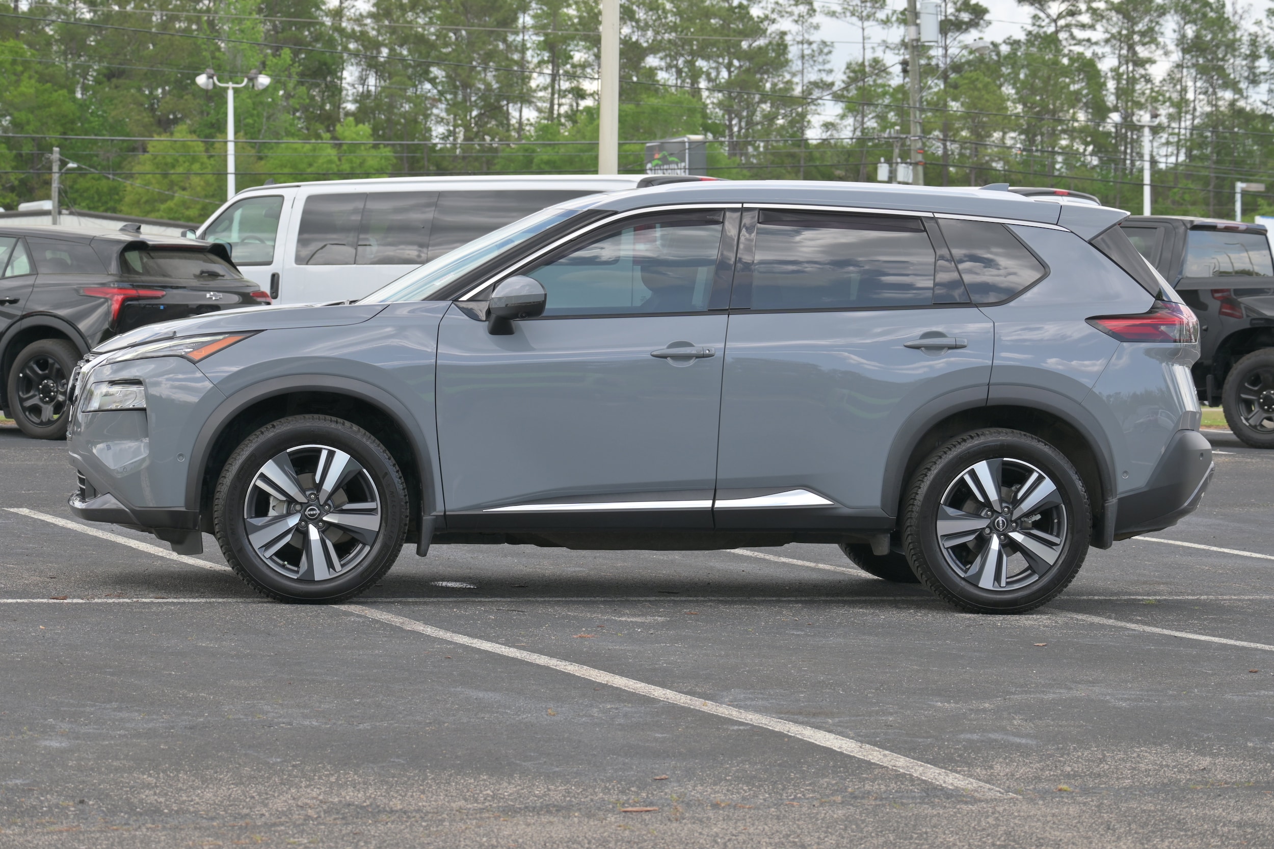 2023 Nissan Rogue SL photo 6