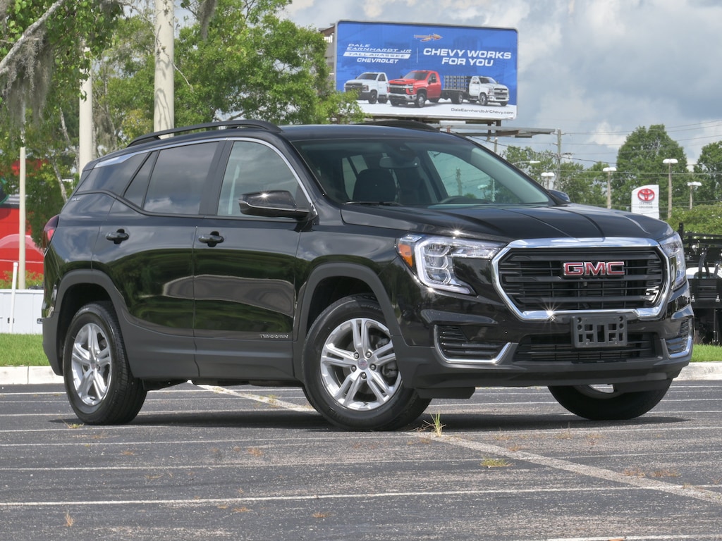 Used 2024 GMC Terrain SLE SUV