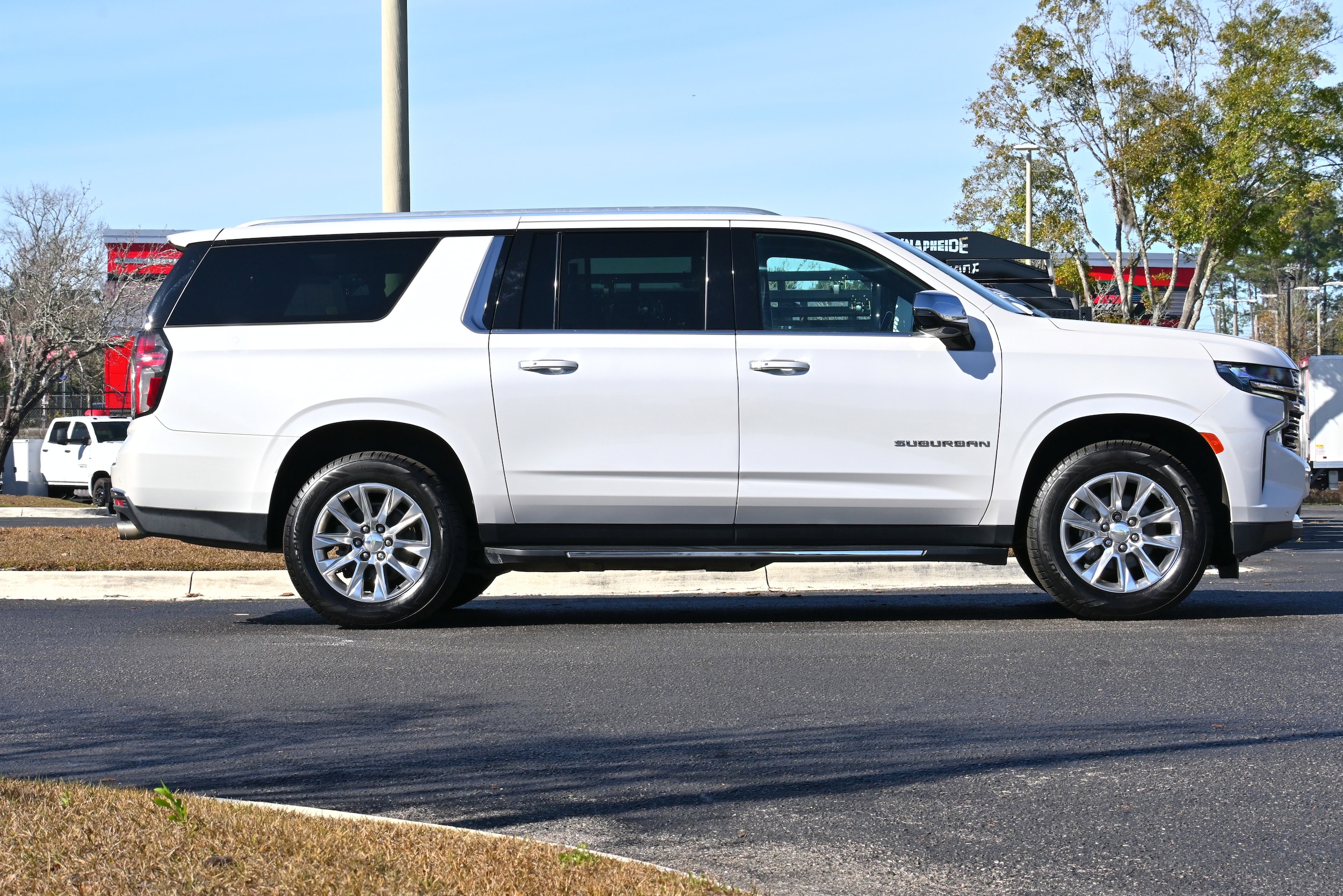 2021 Chevrolet Suburban Premier photo 6