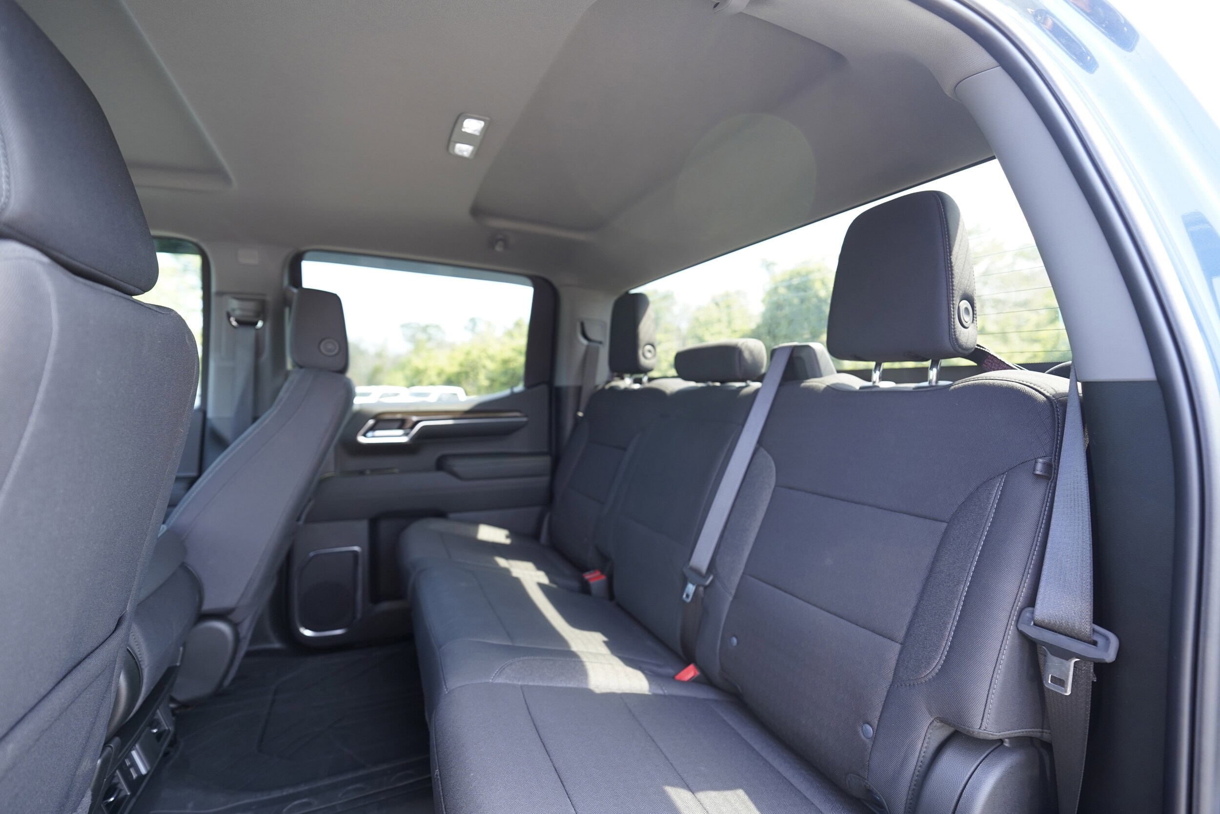 2024 Chevrolet Silverado 1500 LT photo 3