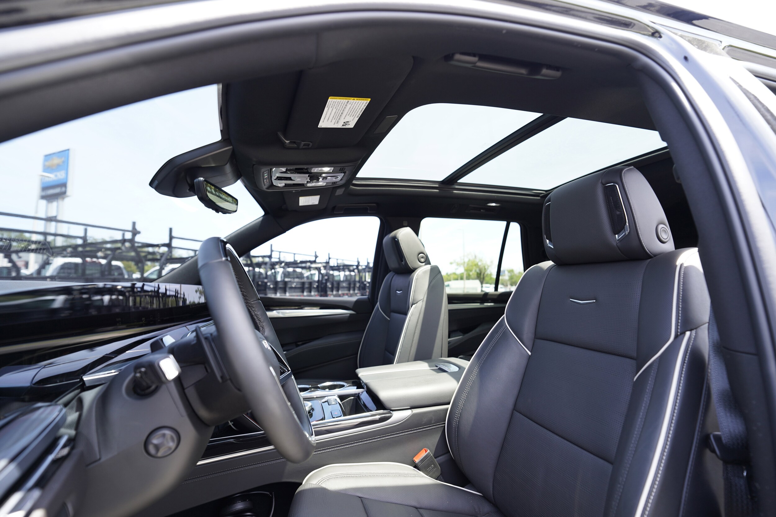 2025 CADILLAC Escalade 4WD Sport photo 3