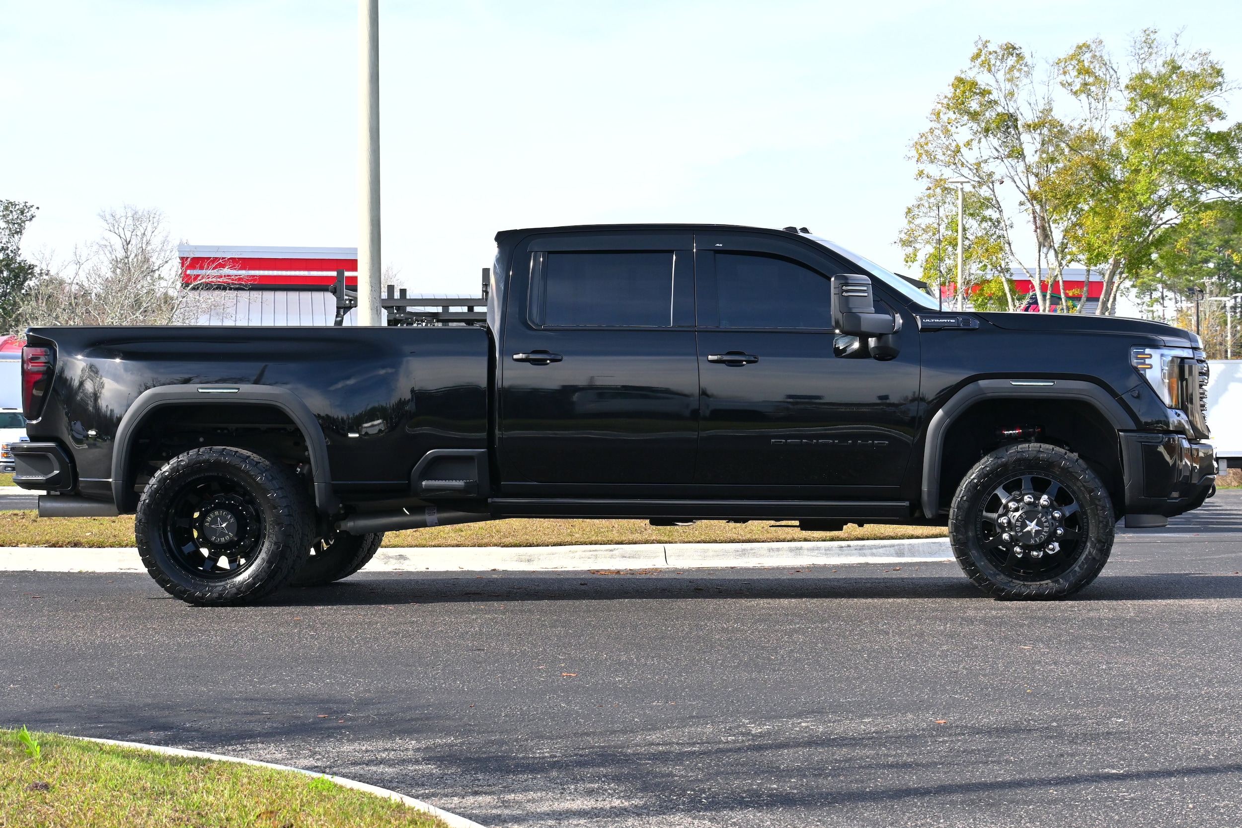 2024 GMC Sierra 3500HD Denali Ultimate photo 5