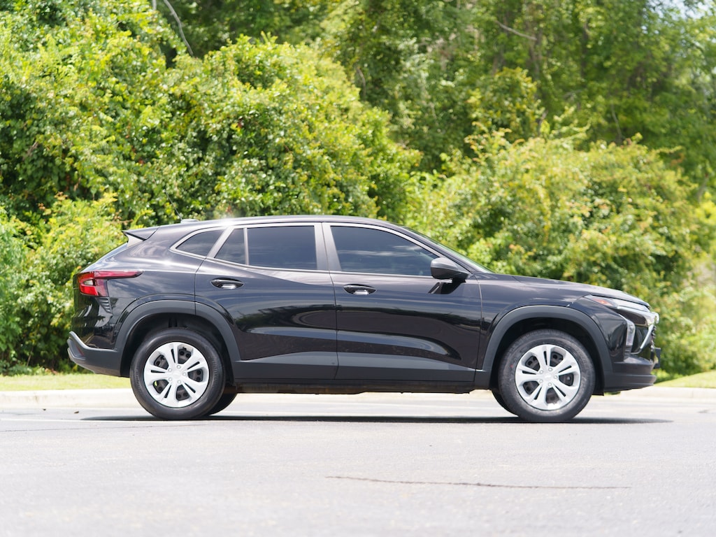 Used 2024 Chevrolet Trax LS SUV