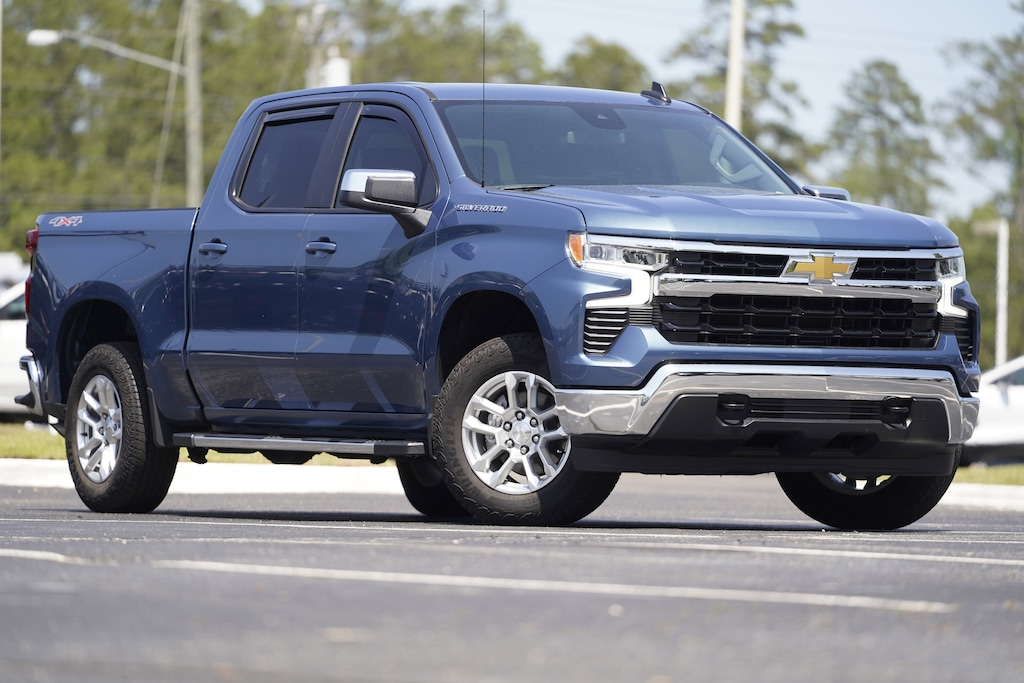 Used 2024 Chevrolet Silverado 1500 LT Pickup