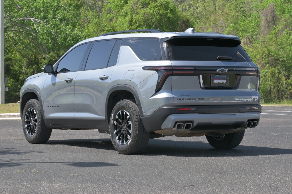 Used 2024 Chevrolet Traverse AWD Z71 SUV