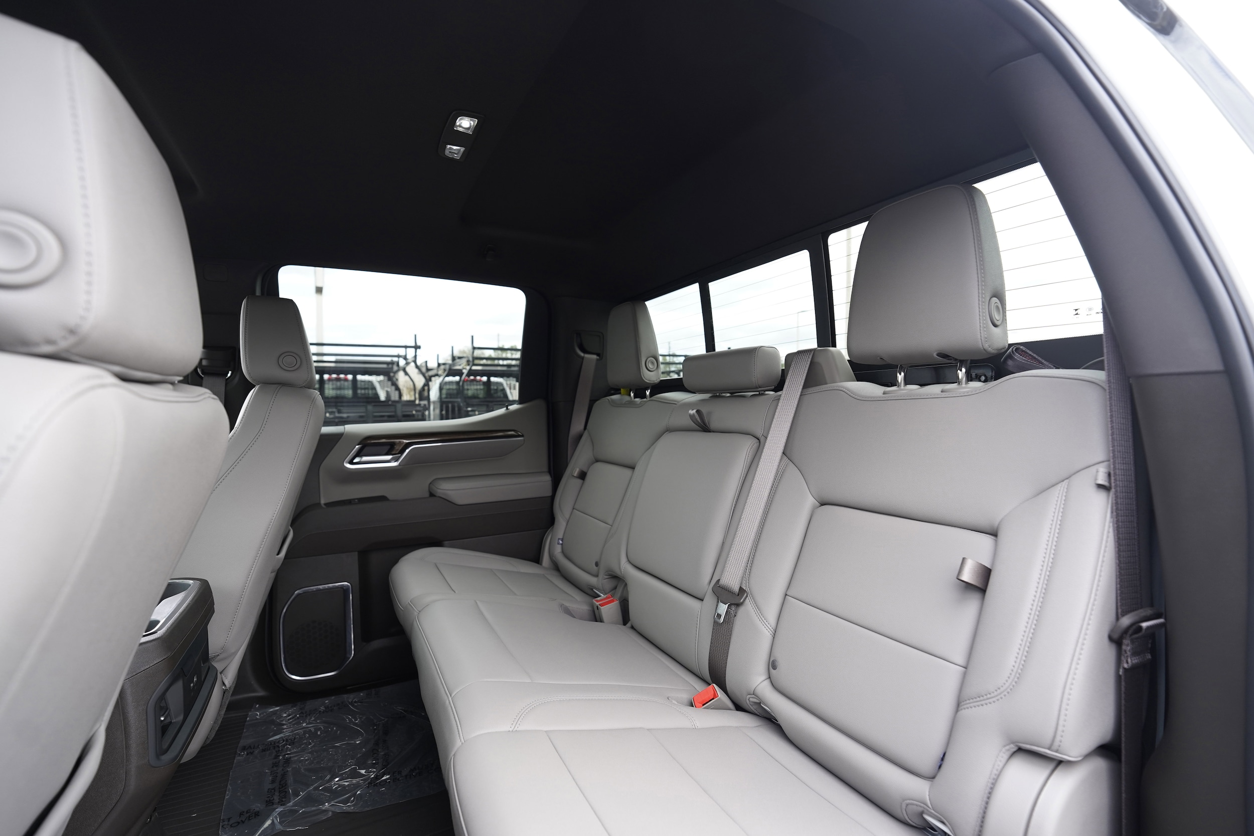 2025 Chevrolet Silverado 1500 LT Trail Boss photo 3