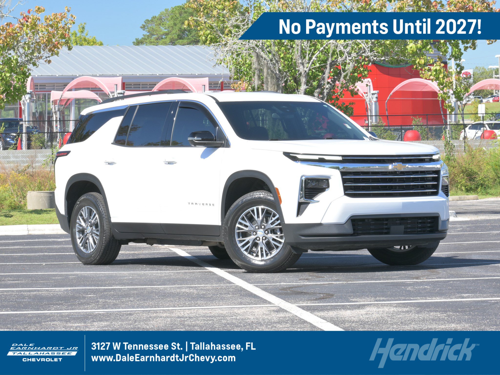 Used 2024 Chevrolet Traverse FWD LT SUV