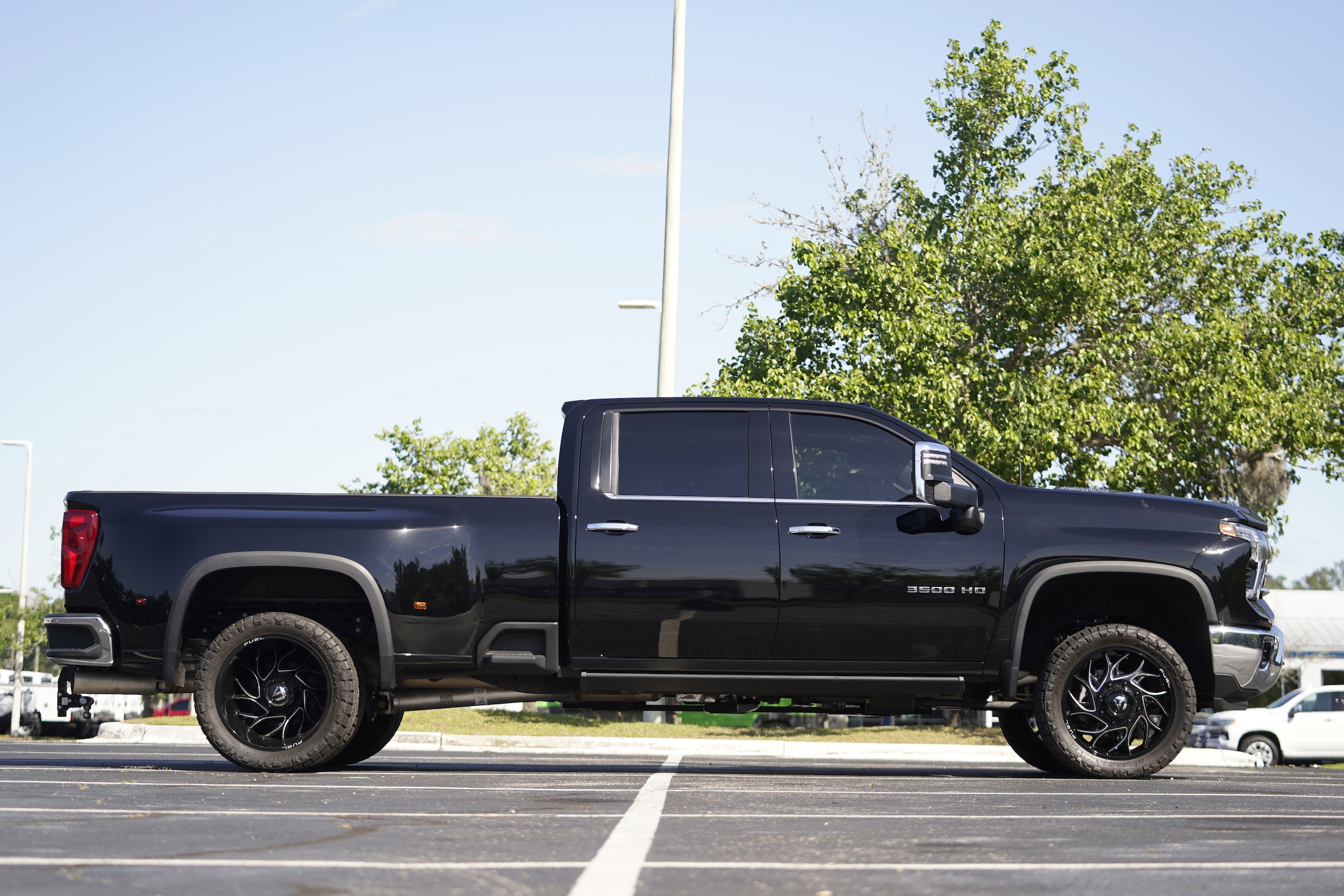 2024 Chevrolet Silverado 3500HD LTZ photo 5