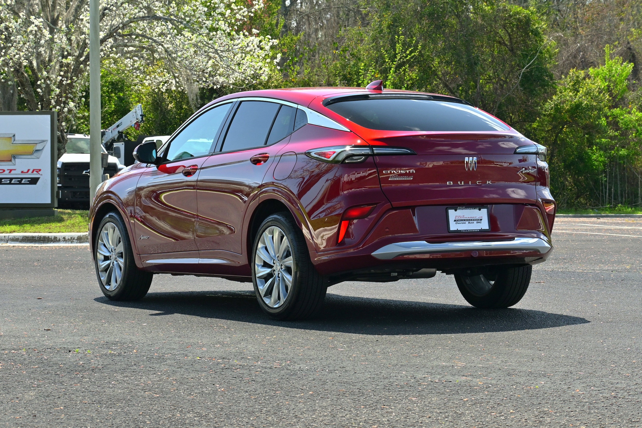 2024 Buick Envista Avenir photo 2