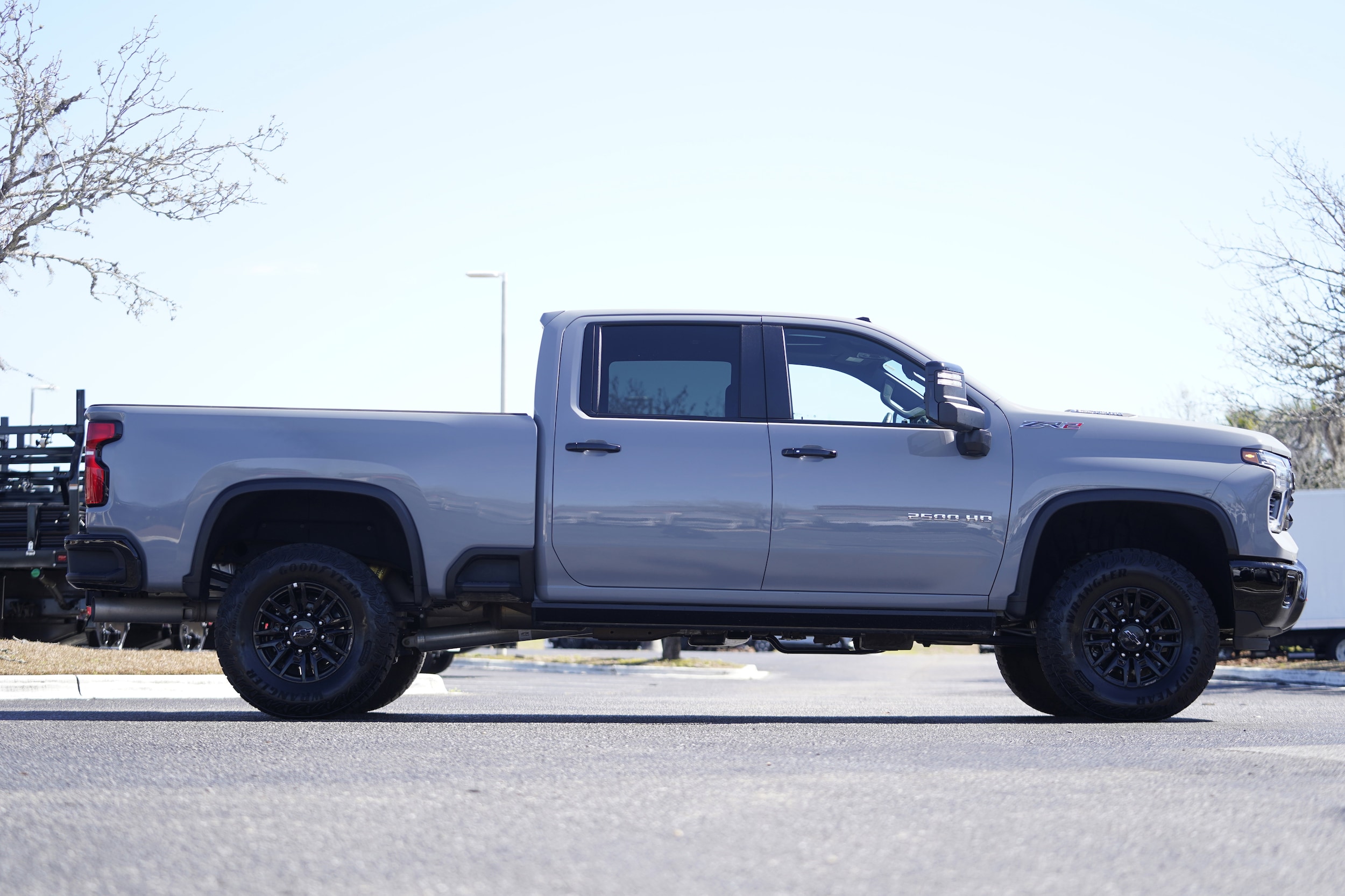 2025 Chevrolet Silverado 2500HD ZR2 photo 5